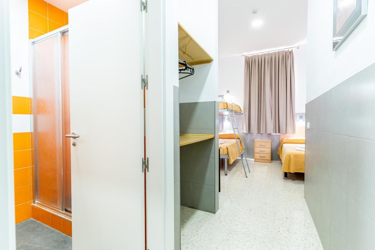 Albergue Inturjoven มาลากา ภายนอก รูปภาพ